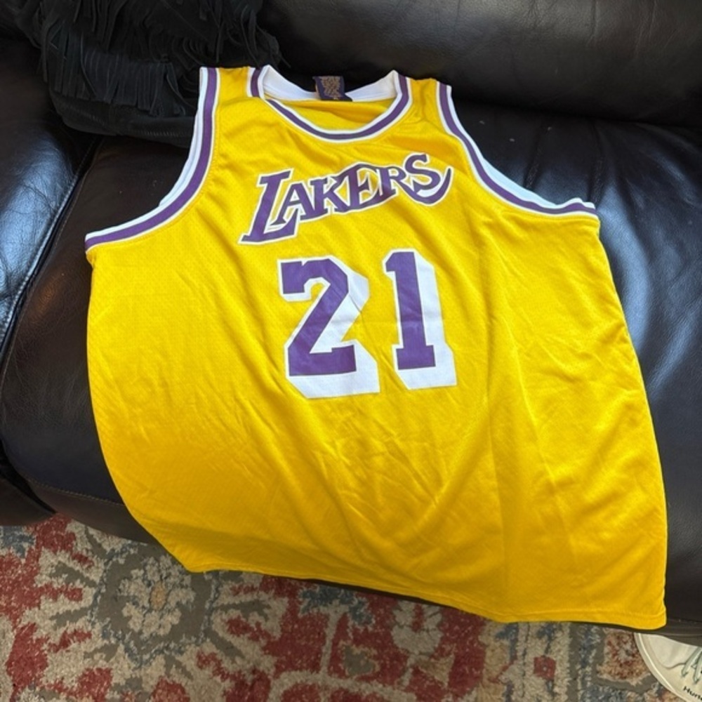NBA Lakers 21 , COOPER Yellow and Purple Men's Jersey, size XL